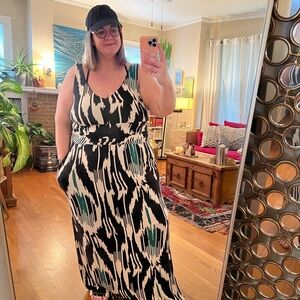 Anthropologie Vanessa Virginia green + black motif sleeveless maxi with pockets